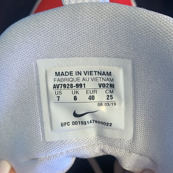 Men’s size 7 Nike one of a kind original. - Picture 5 of 6